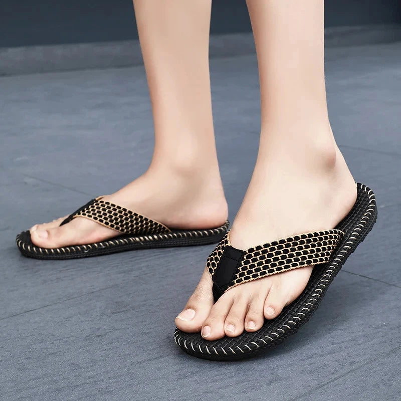 Men's flip flops summer new lightweight rubber woven slippers fashion casual