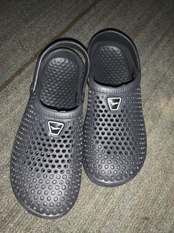 Unisex Light Non-slip Clog Sandals Slippers with Strap Size 7 Black