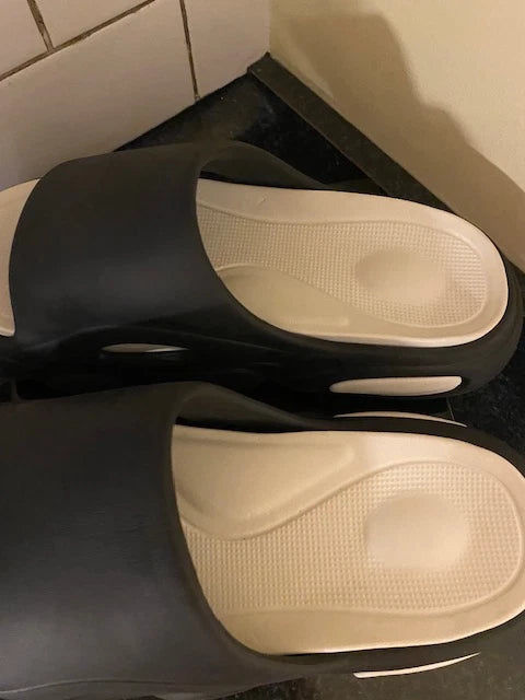 Unisex Lightweight Pool Slides w/ Cushioned Sole Black White Size 39/40