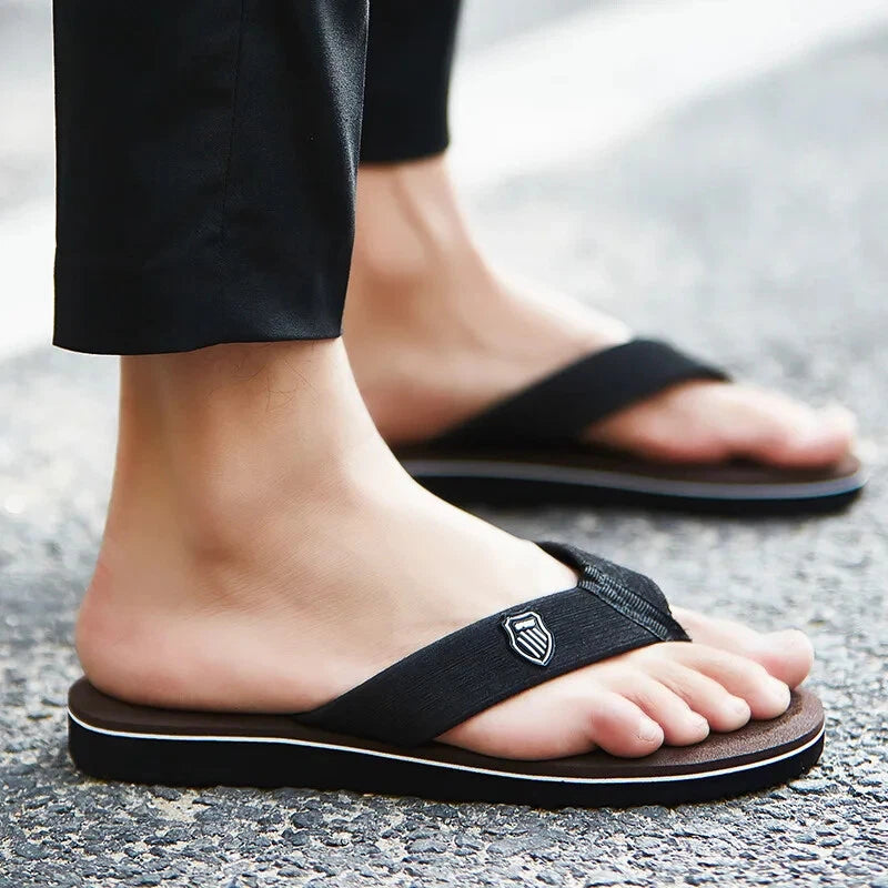 Simple New Men's Flip Flops Summer Outer Wear Non-slip Toe-gripping Clamp Shoes