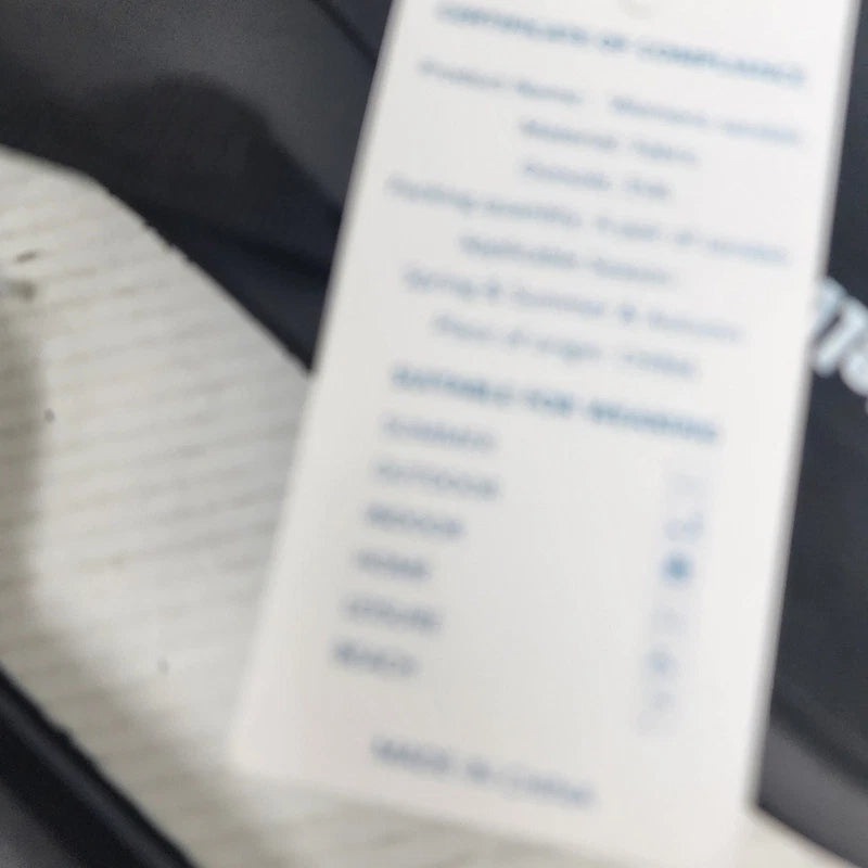 New WateLves Mens Black Flip Flops Sandals Memory Foam Non Slip Size 9