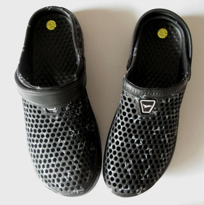 Unisex Light Non-slip Clog Sandals Slippers with Strap Size 10 Black with Print